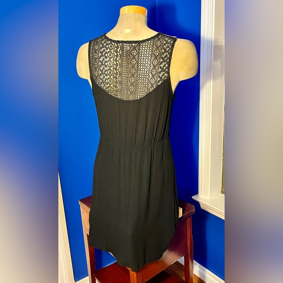 Skies Are Blue Mini Dress. Black with colorful neckline. Women Size Medium. - Picture 15 of 16